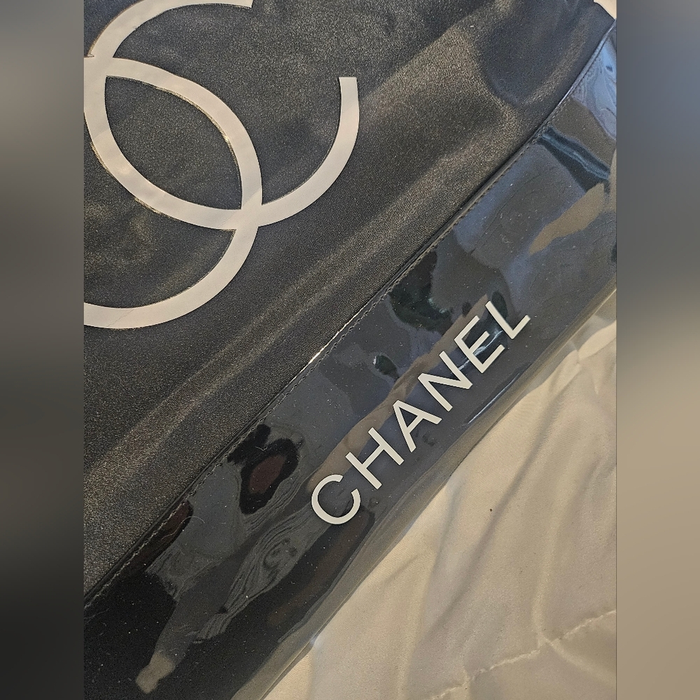 CHANEL GWP Black and Silver Chain-Handle Logo Tote - Picture 6 of 12